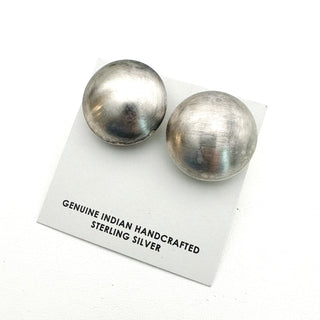 Navajo Pearl Studs