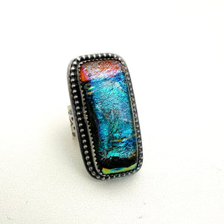 Dichroic Rings