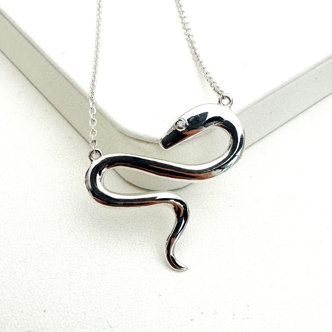 Single Snake Necklace